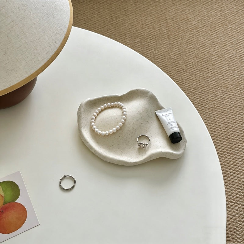 Le Galet: Free-form ceramic jewellery dish