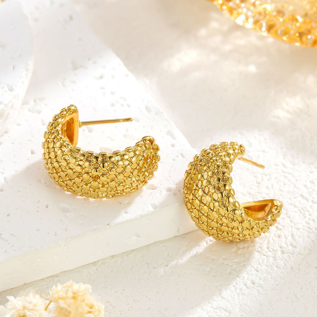 Le Blé: Textured gold-tone C-hoop earrings