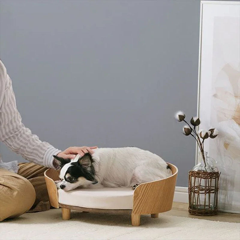 Le Fauteuil: Curved wood pet sofa
