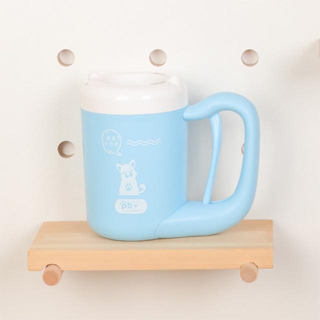 Le Bain de Pattes: Paw-cleaning cup