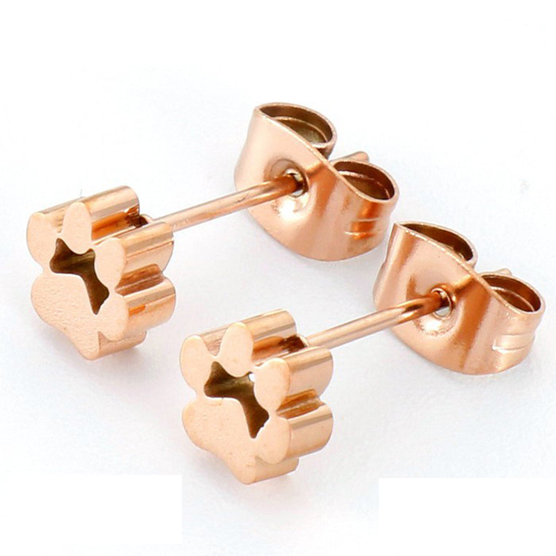 La Patte: Paw stud earrings