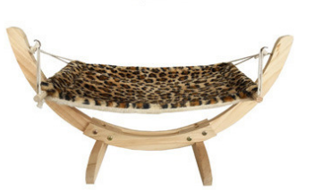 Le Transat: Wooden cat lounger with plush hammock