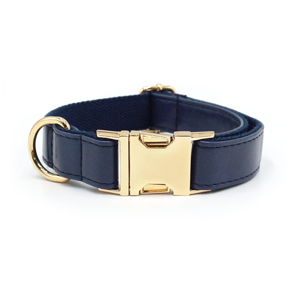 Le Doré: Leather-look dog collar with gold buckle