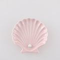 Le Coquillage: Pastel scallop dish with pearl