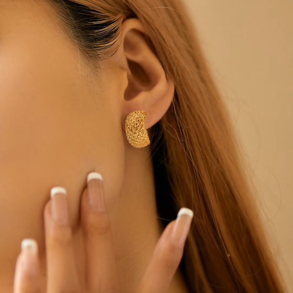 Le Blé: Textured gold-tone C-hoop earrings